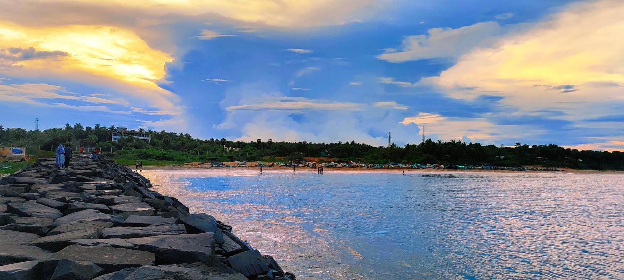 Serenity Sands Beach Resort Inn Pondicherry Exterior photo